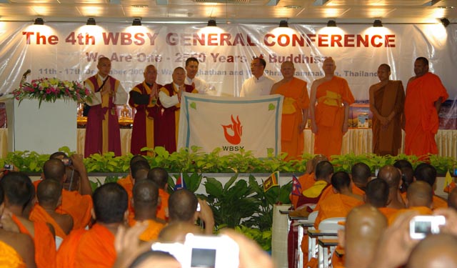 4fea360c44262a9e6d688&690.jpg