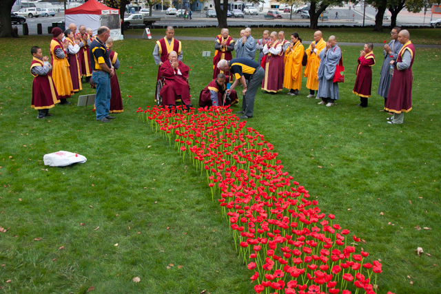 2015.04.21_ANZAC Day Centenary Planting Poppies_09.jpg